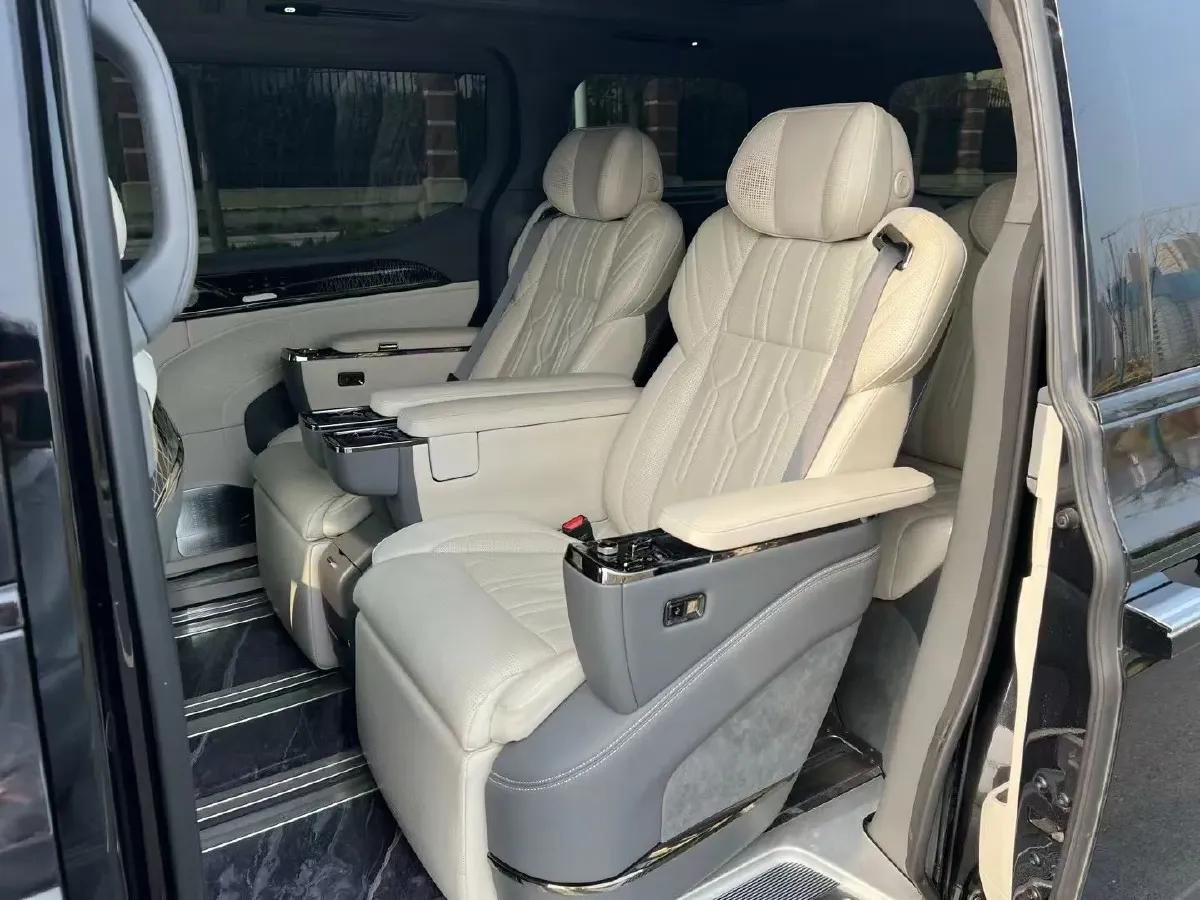 2022 Zeekr 009 BEV 116KWH,autocango,china used car exporter,china ev exporter,chinese used car exporter,chinese used ev exporter