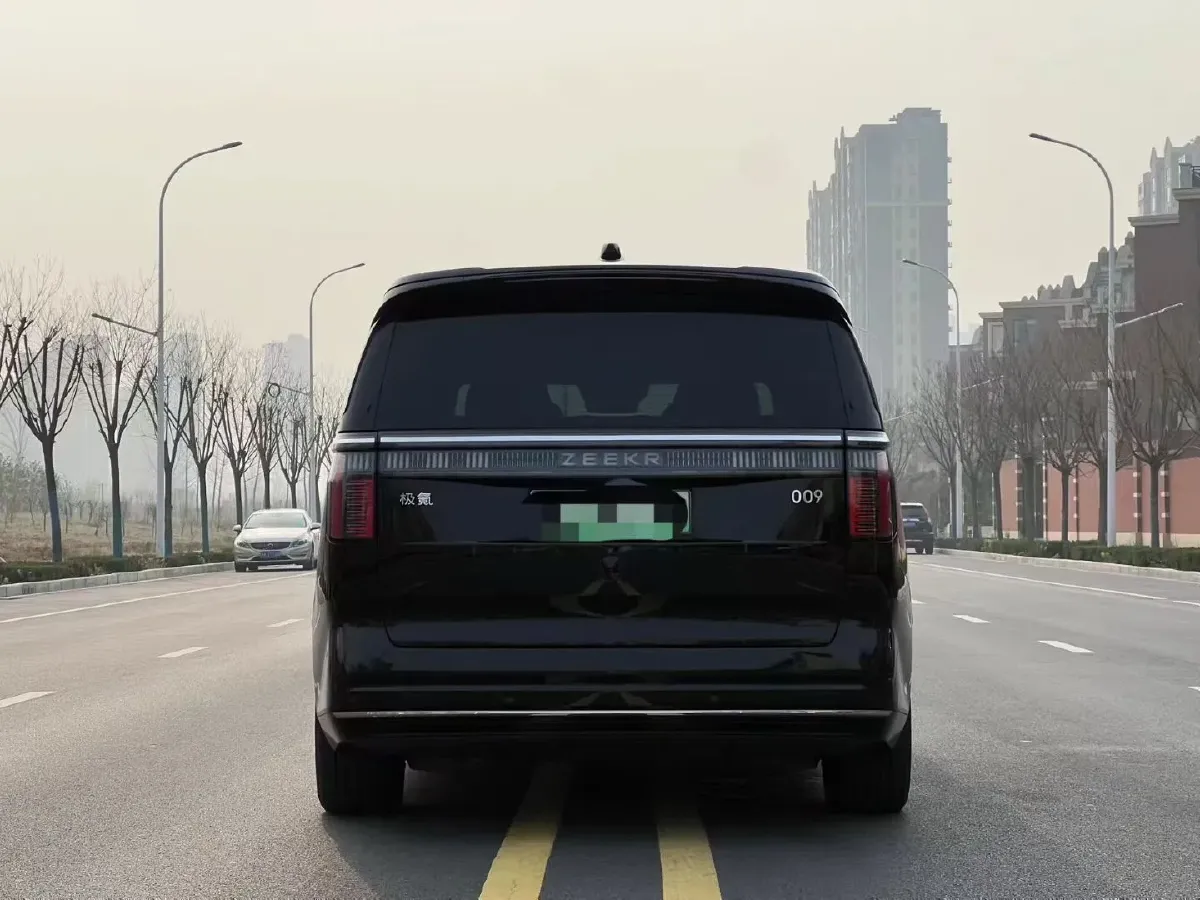 2022 Zeekr 009 BEV 116KWH,autocango,china used car exporter,china ev exporter,chinese used car exporter,chinese used ev exporter