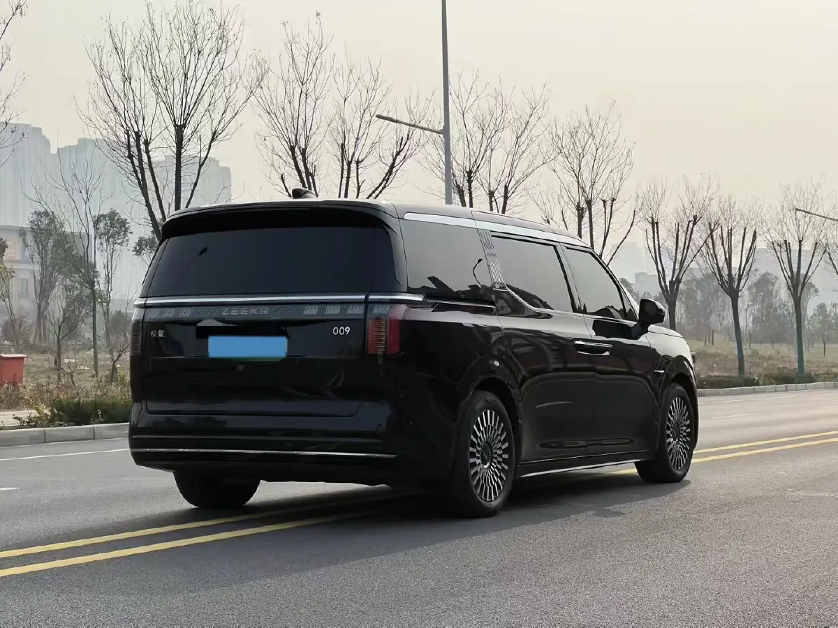 2022 Zeekr 009 BEV 116KWH,autocango,china used car exporter,china ev exporter,chinese used car exporter,chinese used ev exporter