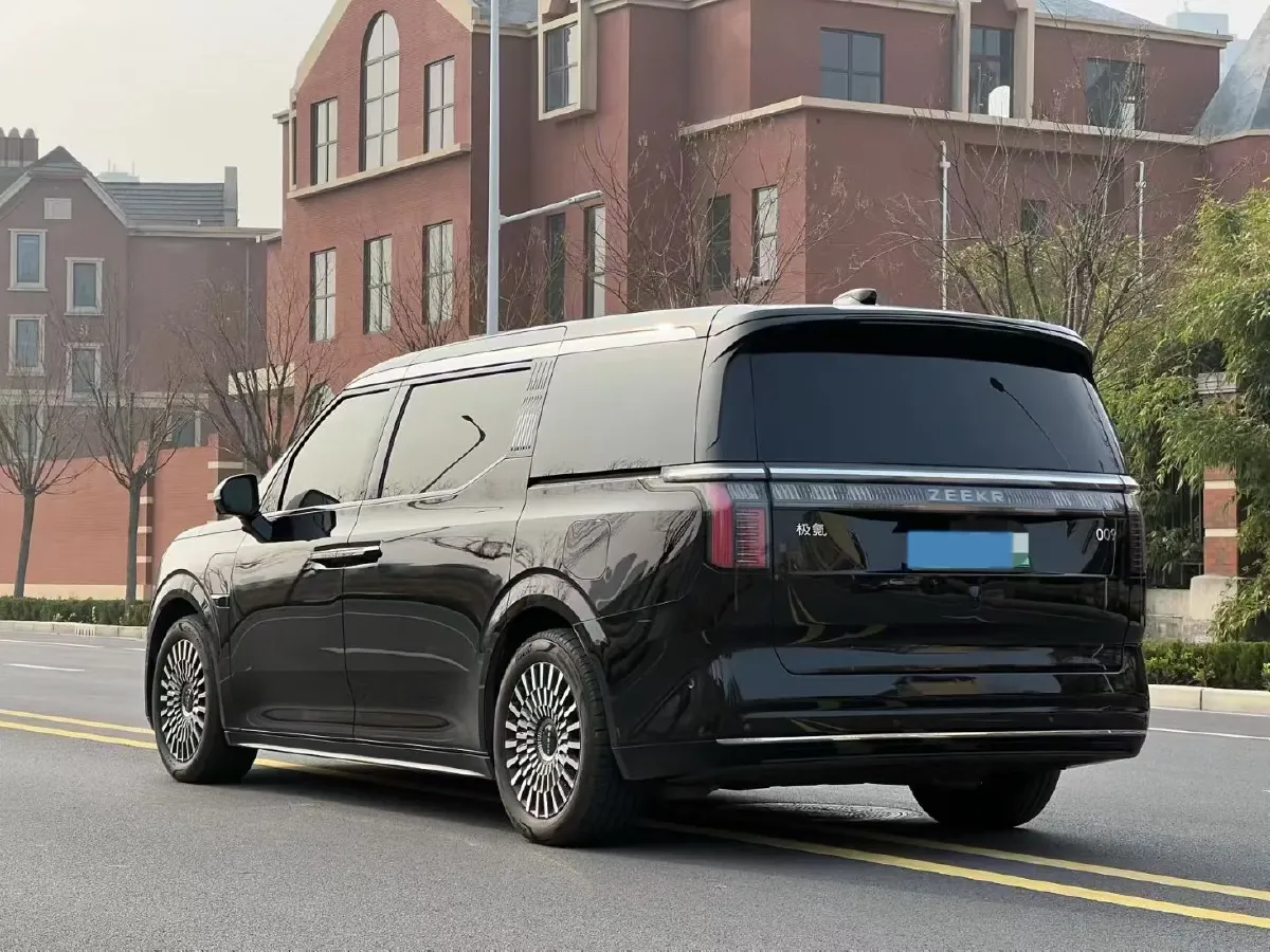 2022 Zeekr 009 BEV 116KWH,autocango,china used car exporter,china ev exporter,chinese used car exporter,chinese used ev exporter