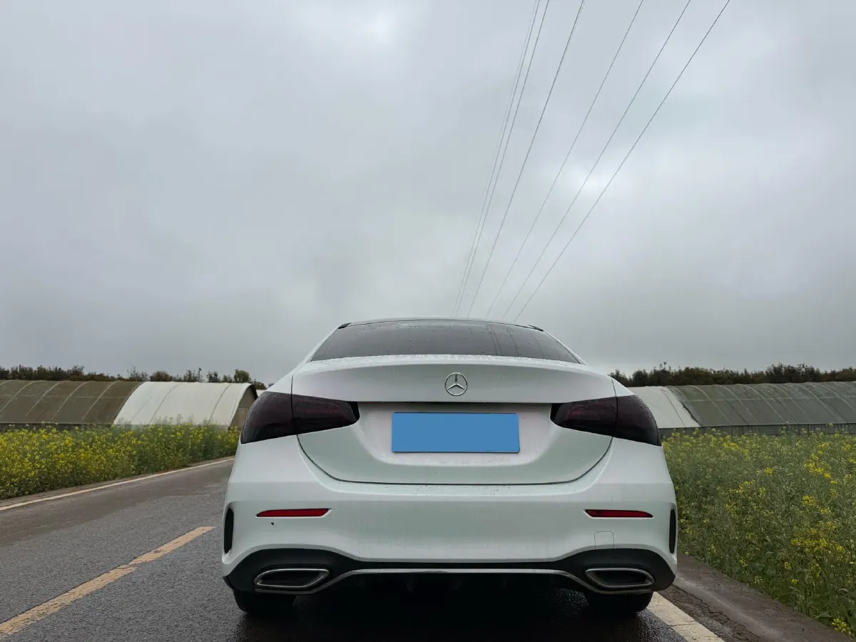 2021 Mercedes-Benz A Class 1.3T 136HP L4 7DCT,autocango,china used car exporter,china ev exporter,chinese used car exporter,chinese used ev exporter