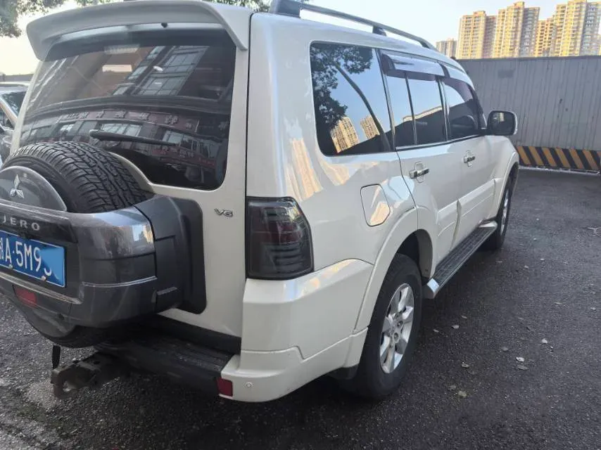 2016 Mitsubishi Pajero 3.0L 174HP V6 5AT,autocango,china used car exporter,china ev exporter,chinese used car exporter,chinese used ev exporter