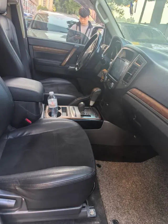 2016 Mitsubishi Pajero 3.0L 174HP V6 5AT,autocango,china used car exporter,china ev exporter,chinese used car exporter,chinese used ev exporter