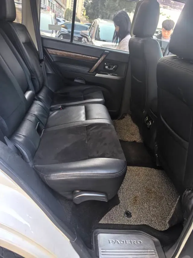 2016 Mitsubishi Pajero 3.0L 174HP V6 5AT,autocango,china used car exporter,china ev exporter,chinese used car exporter,chinese used ev exporter