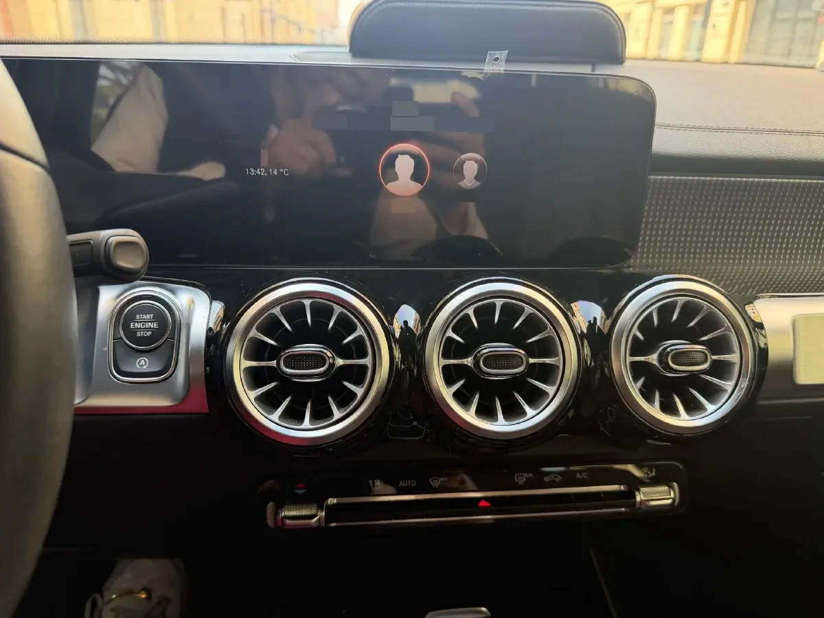 2023 Mercedes-Benz GLB Class 2.0T 190HP L4 8DCT,autocango,china used car exporter,china ev exporter,chinese used car exporter,chinese used ev exporter