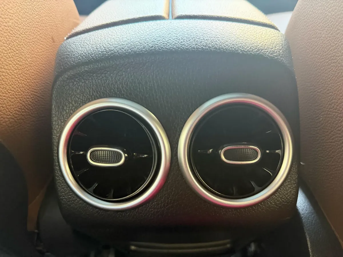 2023 Mercedes-Benz GLB Class 2.0T 190HP L4 8DCT,autocango,china used car exporter,china ev exporter,chinese used car exporter,chinese used ev exporter