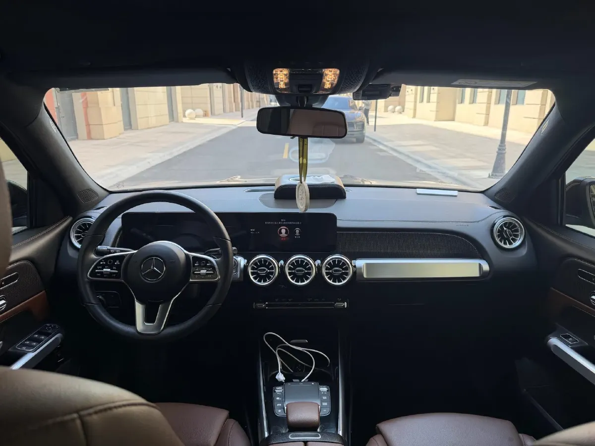 2023 Mercedes-Benz GLB Class 2.0T 190HP L4 8DCT,autocango,china used car exporter,china ev exporter,chinese used car exporter,chinese used ev exporter