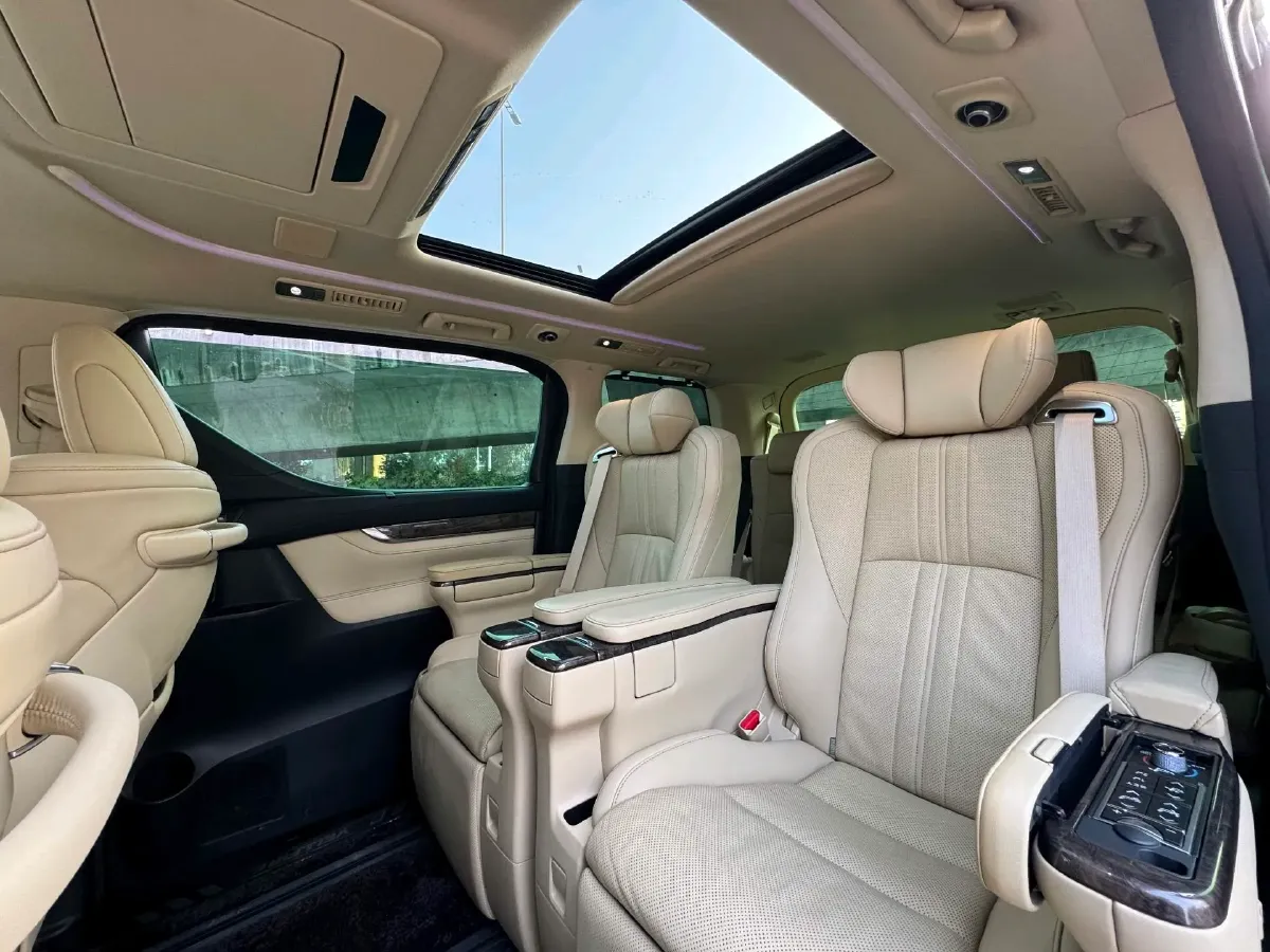 2023 Toyota Vellfire 2.5L 117HP L4 E-CVT Hybrid,autocango,china used car exporter,china ev exporter,chinese used car exporter,chinese used ev exporter