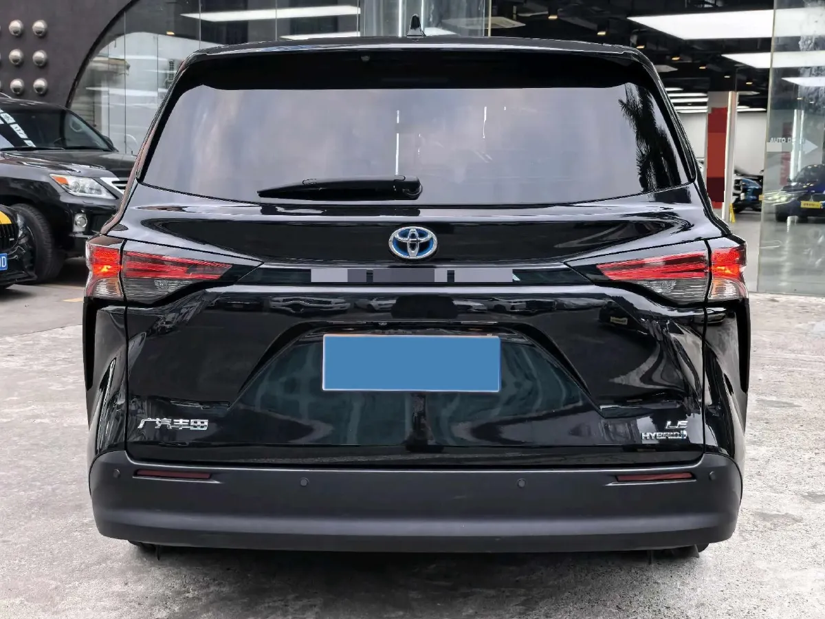 2023 Toyota Sienna 2.5L 189HP L4 E-CVT Hybrid,autocango,china used car exporter,china ev exporter,chinese used car exporter,chinese used ev exporter