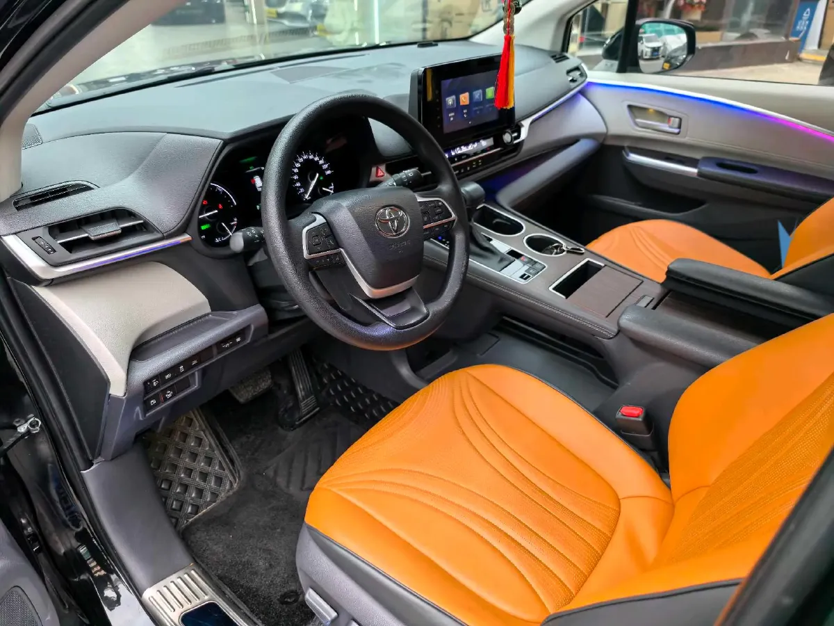 2023 Toyota Sienna 2.5L 189HP L4 E-CVT Hybrid,autocango,china used car exporter,china ev exporter,chinese used car exporter,chinese used ev exporter