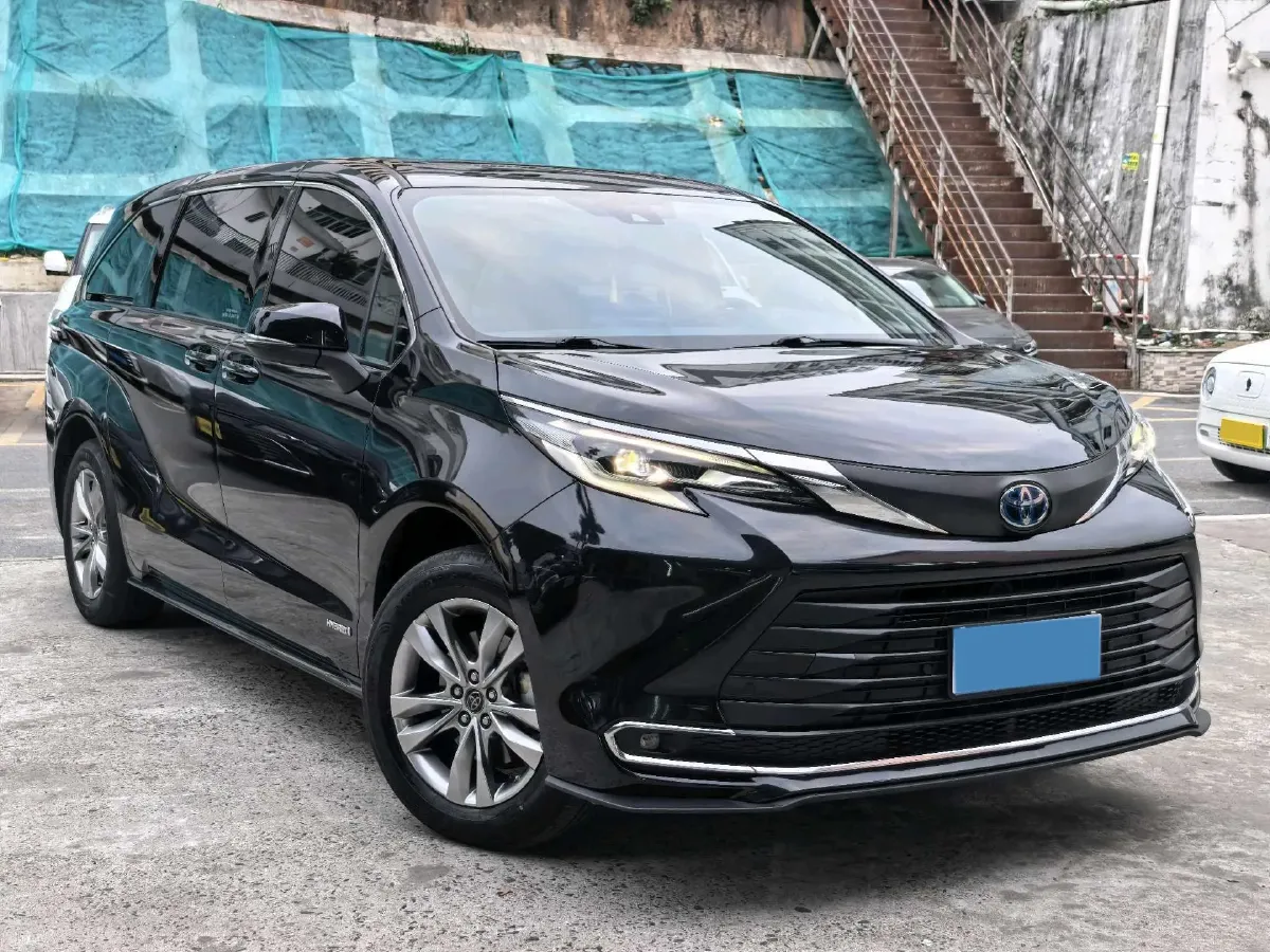 2023 Toyota Sienna 2.5L 189HP L4 E-CVT Hybrid,autocango,china used car exporter,china ev exporter,chinese used car exporter,chinese used ev exporter