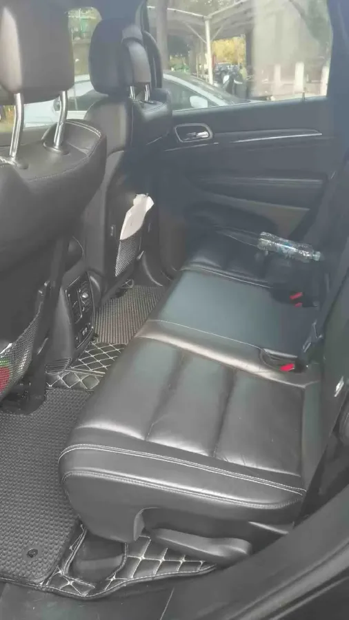 2016 Jeep Grand Cherokee 3.0L 234HP V6 8AT,autocango,china used car exporter,china ev exporter,chinese used car exporter,chinese used ev exporter