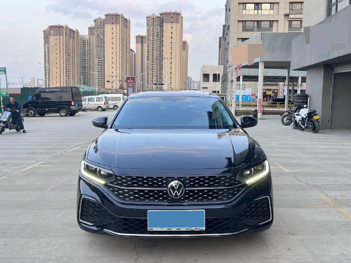 2023 Volkswagen Passat 2.0T 186HP L4 7DCT,autocango,china used car exporter,china ev exporter,chinese used car exporter,chinese used ev exporter