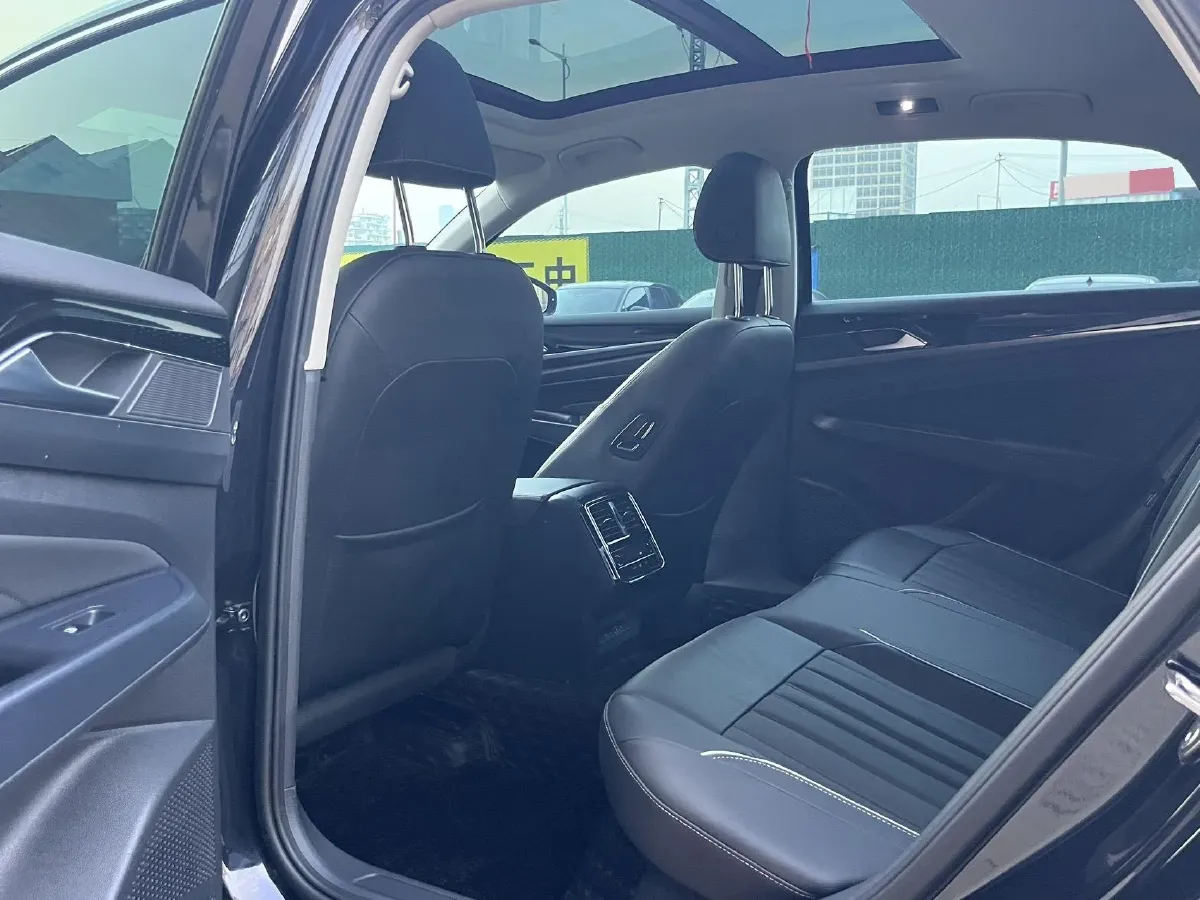 2023 Volkswagen Passat 2.0T 186HP L4 7DCT,autocango,china used car exporter,china ev exporter,chinese used car exporter,chinese used ev exporter