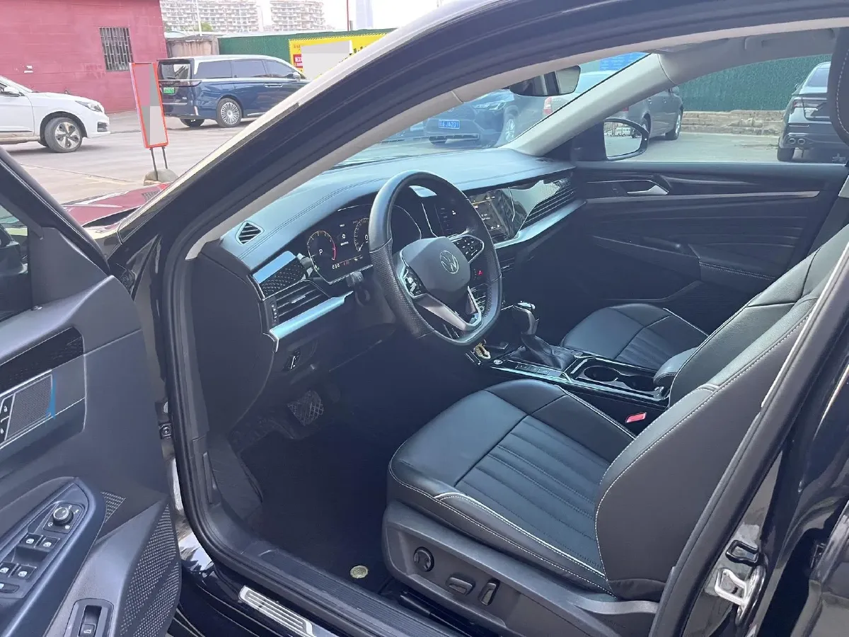 2023 Volkswagen Passat 2.0T 186HP L4 7DCT,autocango,china used car exporter,china ev exporter,chinese used car exporter,chinese used ev exporter