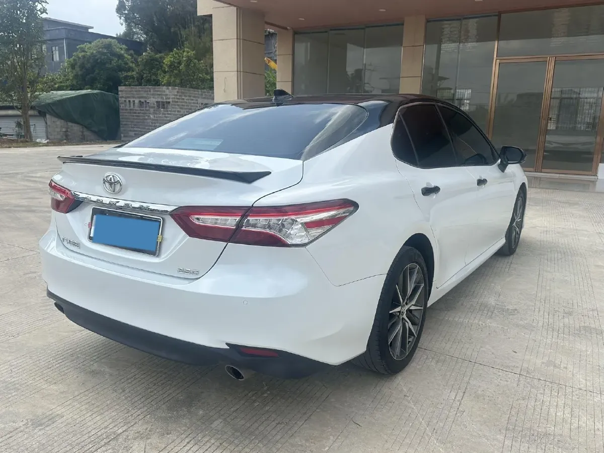 2021 Toyota Camry 2.5L 209HP L4 8AT,autocango,china used car exporter,china ev exporter,chinese used car exporter,chinese used ev exporter