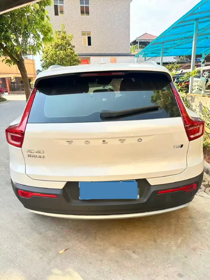 2021 Volvo XC40 2.0T 190HP L4 8AT,autocango,china used car exporter,china ev exporter,chinese used car exporter,chinese used ev exporter