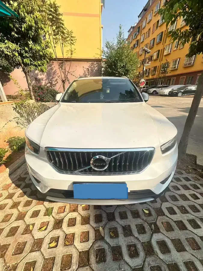 2021 Volvo XC40 2.0T 190HP L4 8AT,autocango,china used car exporter,china ev exporter,chinese used car exporter,chinese used ev exporter
