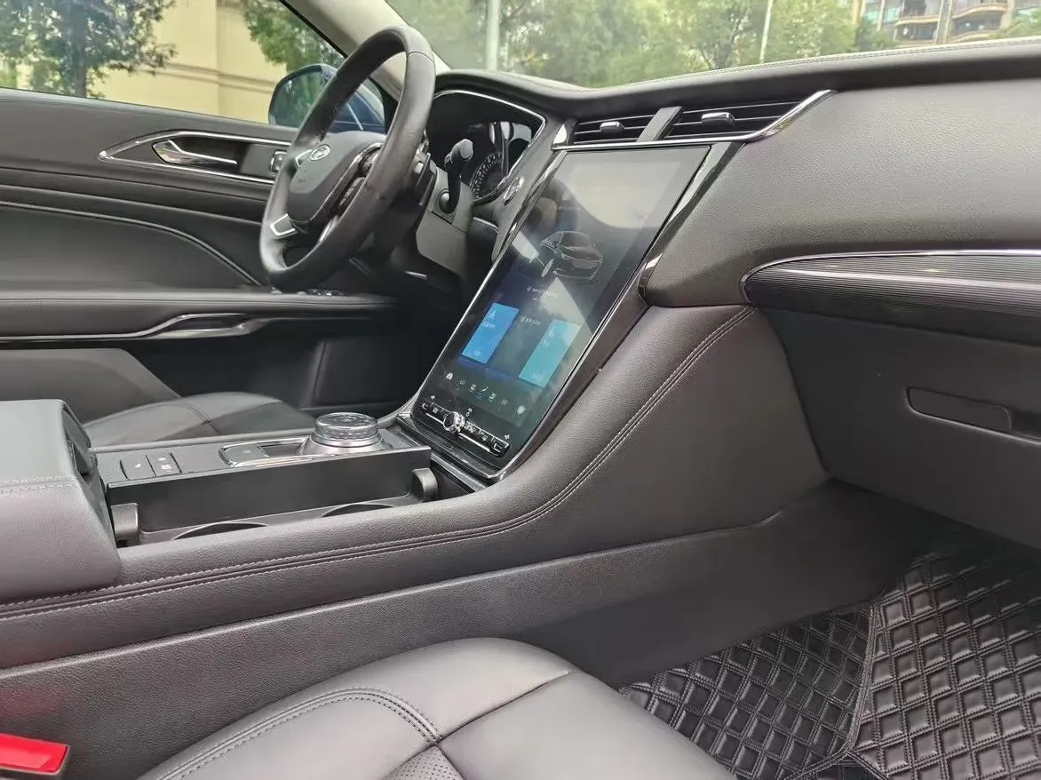 2019 Ford Taurus 2.0T 245HP L4 8AT,autocango,china used car exporter,china ev exporter,chinese used car exporter,chinese used ev exporter