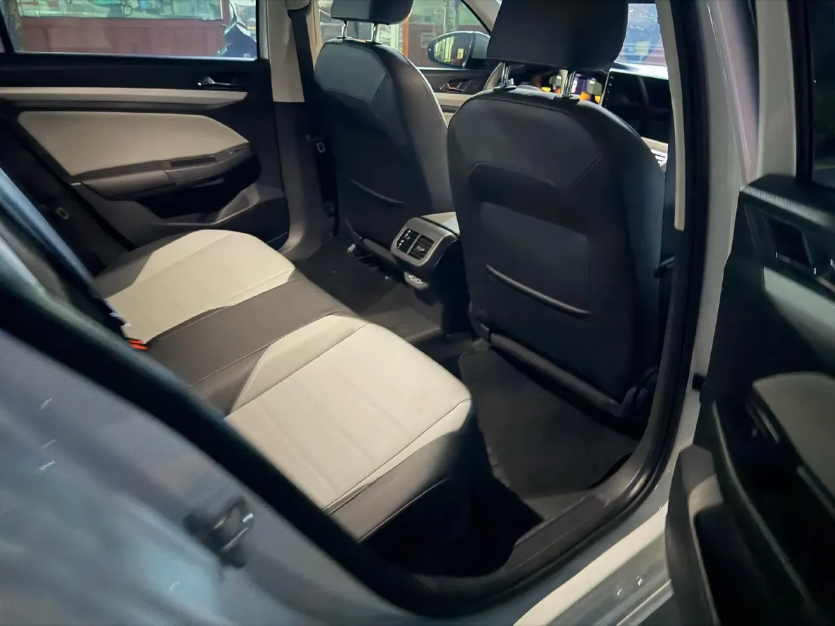 2025 Volkswagen Bora 1.2T 116HP L4 7DCT,autocango,china used car exporter,china ev exporter,chinese used car exporter,chinese used ev exporter