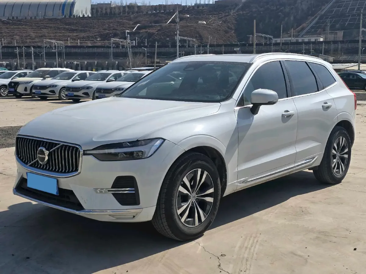 2023 Volvo XC60 2.0T 250HP L4 8AT,autocango,china used car exporter,china ev exporter,chinese used car exporter,chinese used ev exporter