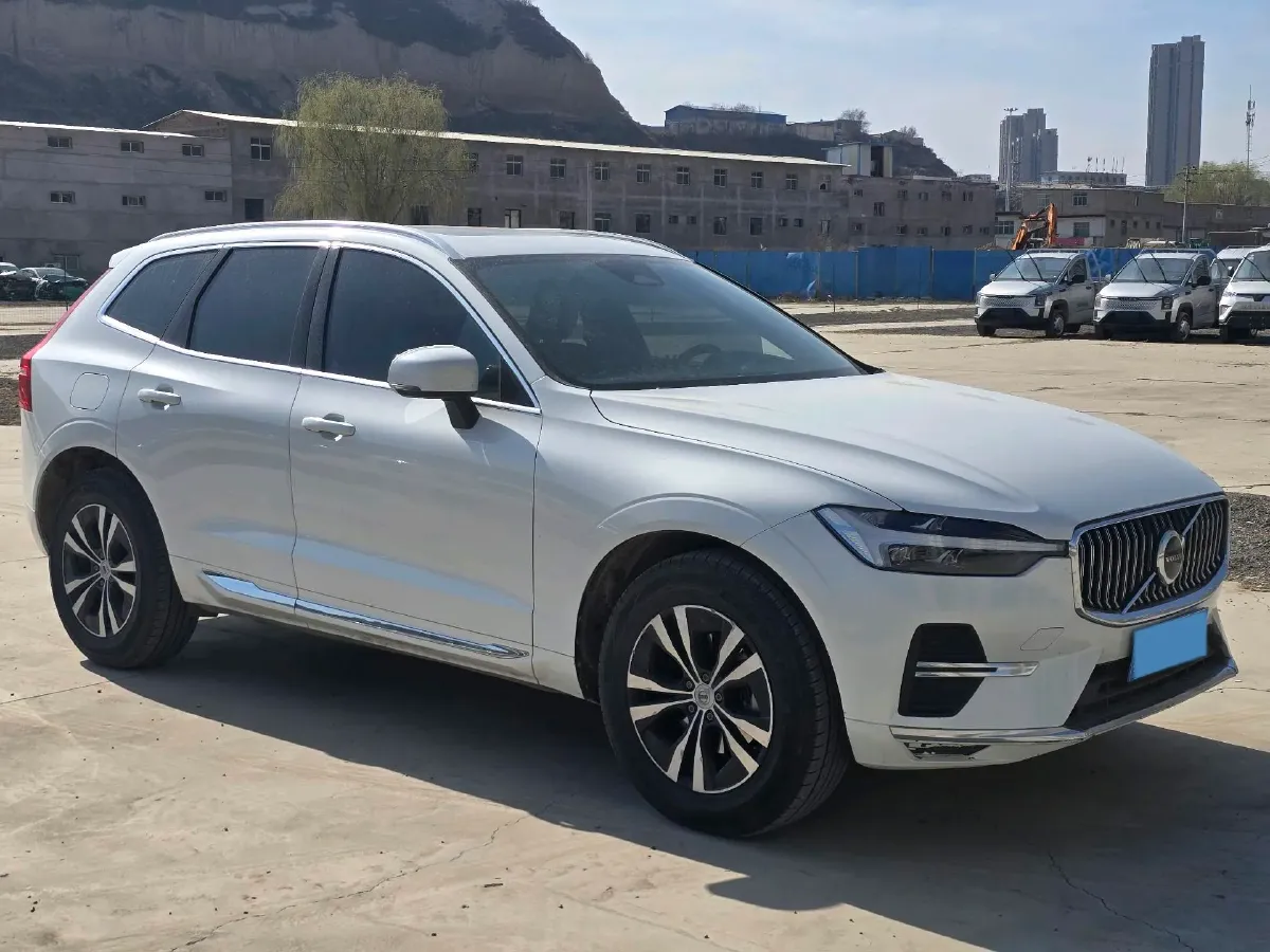 2023 Volvo XC60 2.0T 250HP L4 8AT,autocango,china used car exporter,china ev exporter,chinese used car exporter,chinese used ev exporter