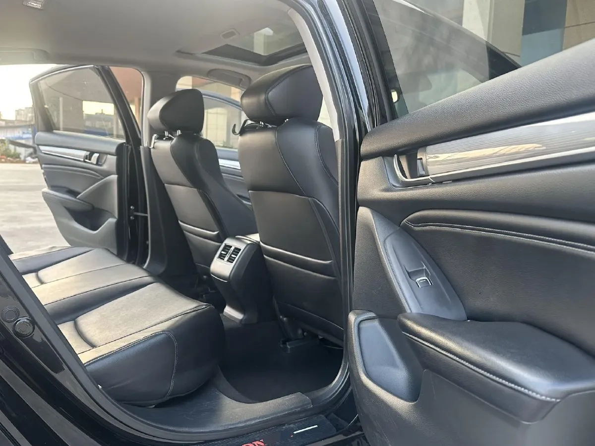 2018 Honda Accord 1.5T 194HP L4 CVT,autocango,china used car exporter,china ev exporter,chinese used car exporter,chinese used ev exporter