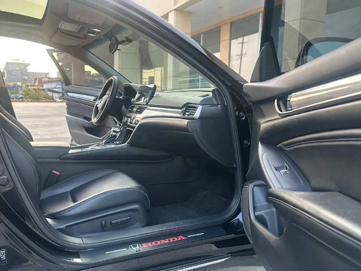 2018 Honda Accord 1.5T 194HP L4 CVT,autocango,china used car exporter,china ev exporter,chinese used car exporter,chinese used ev exporter