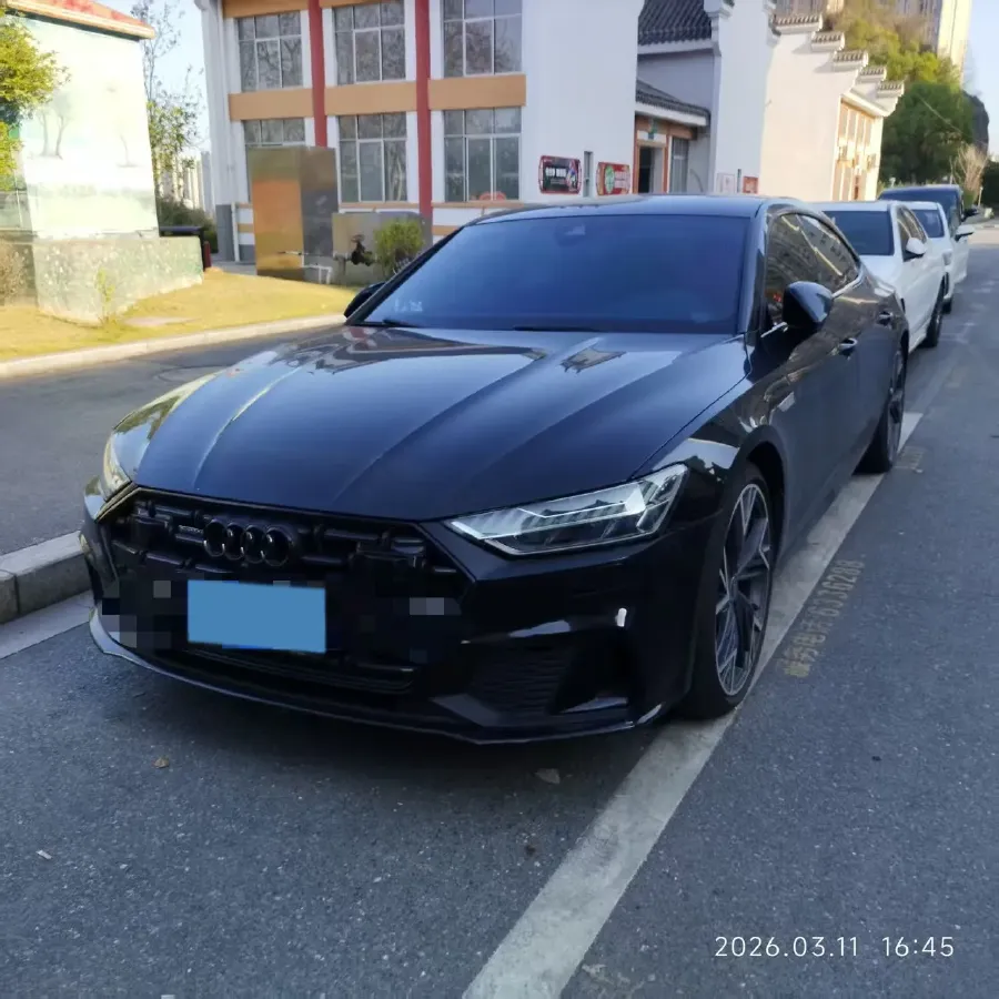 2023 Audi A7L 2.0T 245HP L4 7DCT,autocango,china used car exporter,china ev exporter,chinese used car exporter,chinese used ev exporter