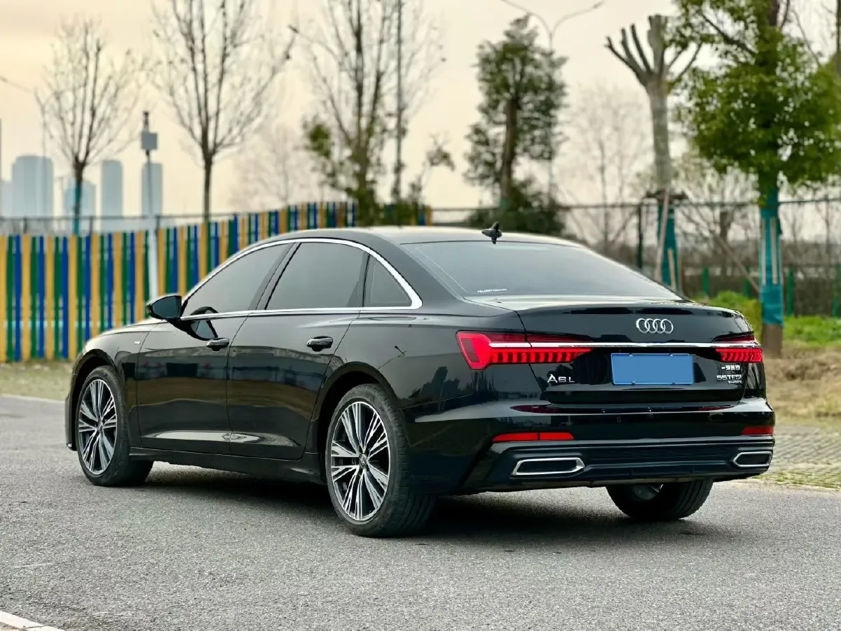 2021 Audi A6L 2.0T 190HP L4 7DCT,autocango,china used car exporter,china ev exporter,chinese used car exporter,chinese used ev exporter