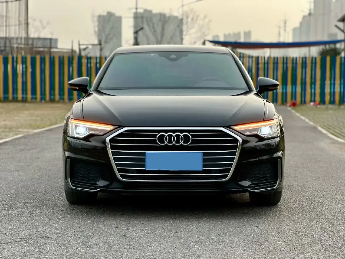 2021 Audi A6L 2.0T 190HP L4 7DCT,autocango,china used car exporter,china ev exporter,chinese used car exporter,chinese used ev exporter