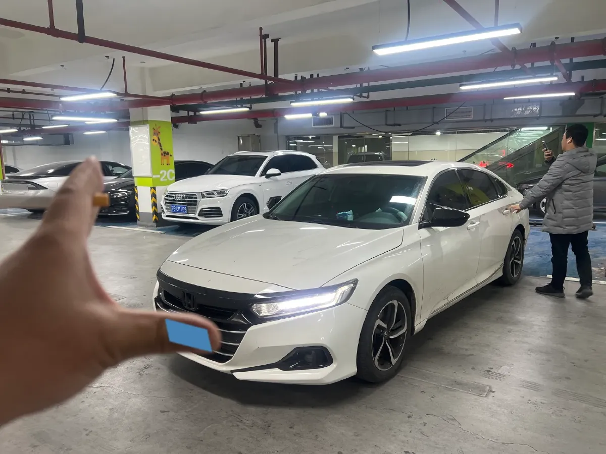 2022 Honda Accord 1.5T 194HP L4 CVT,autocango,china used car exporter,china ev exporter,chinese used car exporter,chinese used ev exporter