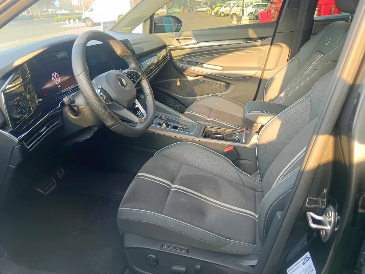 2023 Volkswagen Golf 1.4T 150HP L4 7DCT,autocango,china used car exporter,china ev exporter,chinese used car exporter,chinese used ev exporter