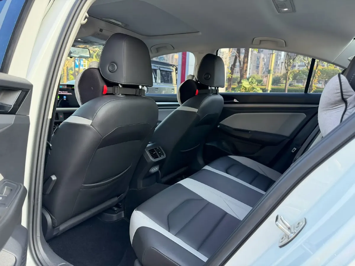 2023 Volkswagen Bora 1.5T 160HP L4 7DCT,autocango,china used car exporter,china ev exporter,chinese used car exporter,chinese used ev exporter