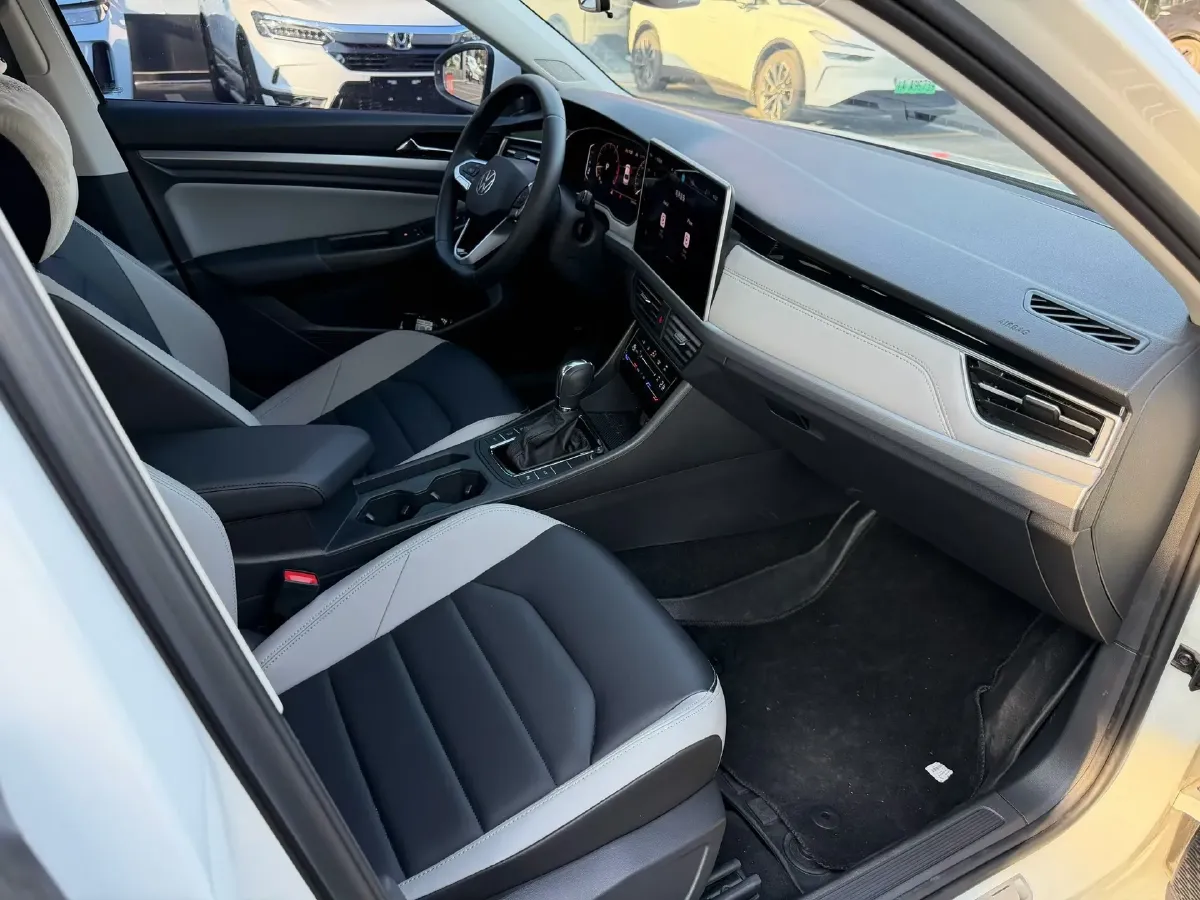 2023 Volkswagen Bora 1.5T 160HP L4 7DCT,autocango,china used car exporter,china ev exporter,chinese used car exporter,chinese used ev exporter