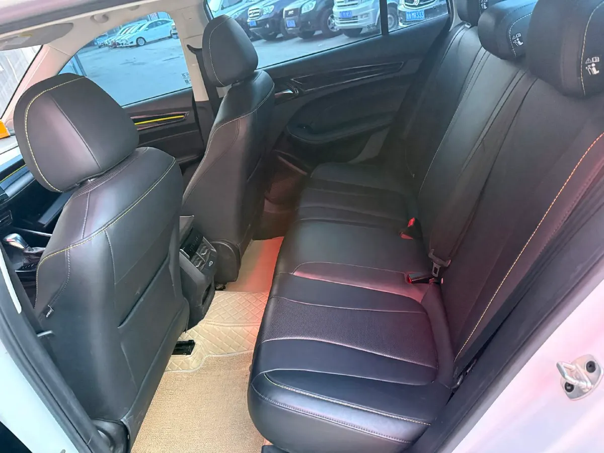 2021 Roewe i5 1.5L 120HP L4 CVT,autocango,china used car exporter,china ev exporter,chinese used car exporter,chinese used ev exporter