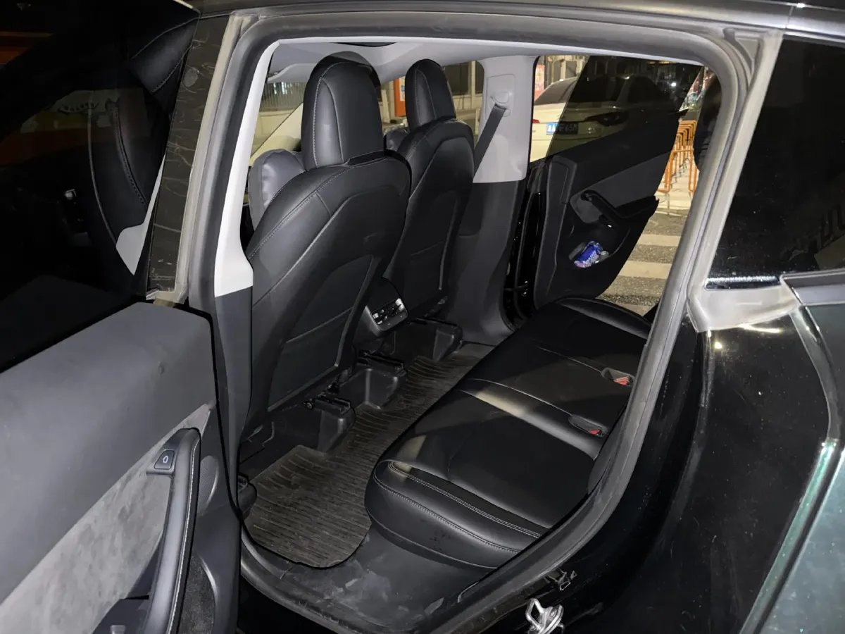 2022 Tesla Model Y BEV 60KWH,autocango,china used car exporter,china ev exporter,chinese used car exporter,chinese used ev exporter