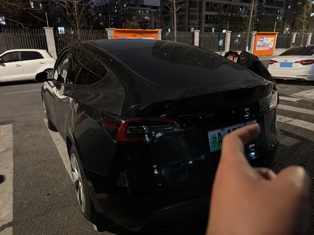 2022 Tesla Model Y BEV 60KWH,autocango,china used car exporter,china ev exporter,chinese used car exporter,chinese used ev exporter