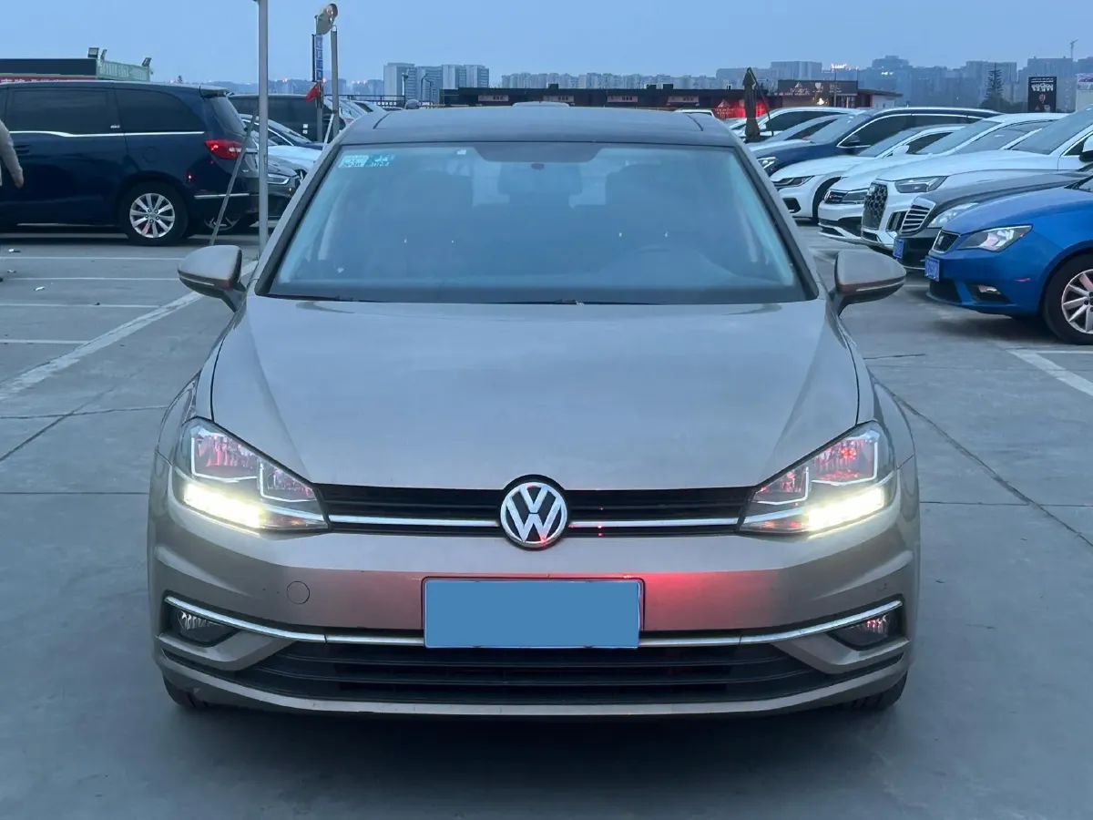 2018 Volkswagen Golf 1.4T 131HP L4 7DCT,autocango,china used car exporter,china ev exporter,chinese used car exporter,chinese used ev exporter