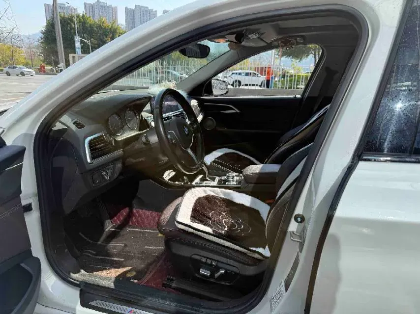 2021 BMW 1 Series 1.5T 140HP L3 7DCT,autocango,china used car exporter,china ev exporter,chinese used car exporter,chinese used ev exporter