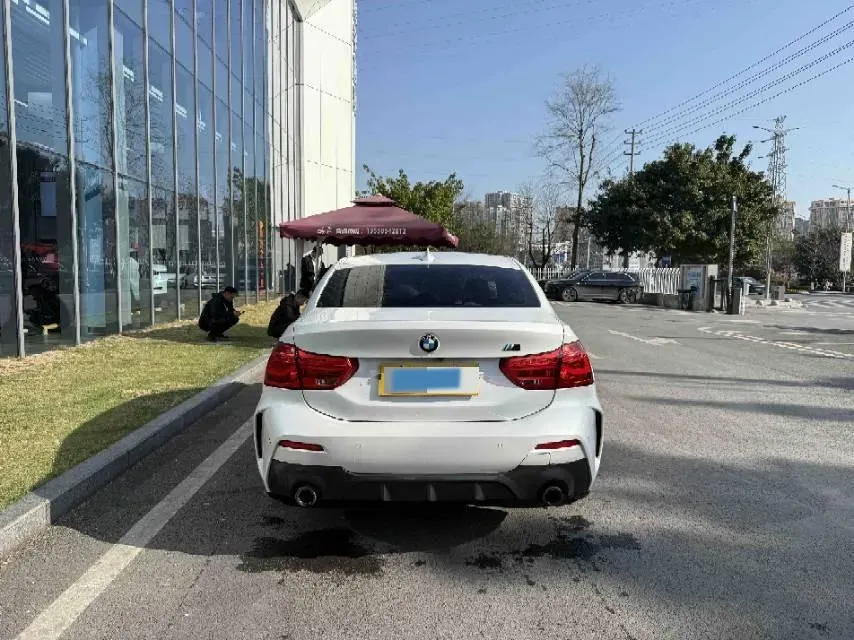2021 BMW 1 Series 1.5T 140HP L3 7DCT,autocango,china used car exporter,china ev exporter,chinese used car exporter,chinese used ev exporter