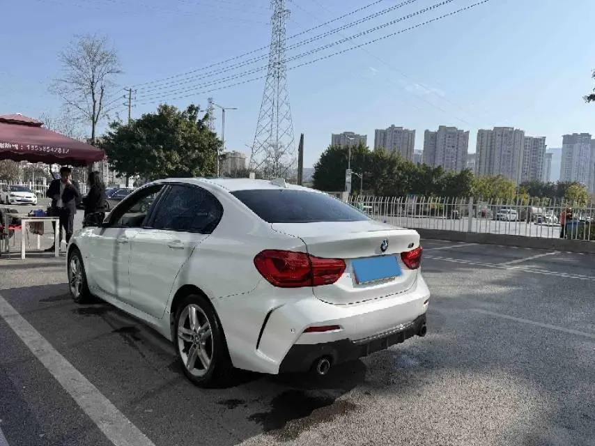 2021 BMW 1 Series 1.5T 140HP L3 7DCT,autocango,china used car exporter,china ev exporter,chinese used car exporter,chinese used ev exporter