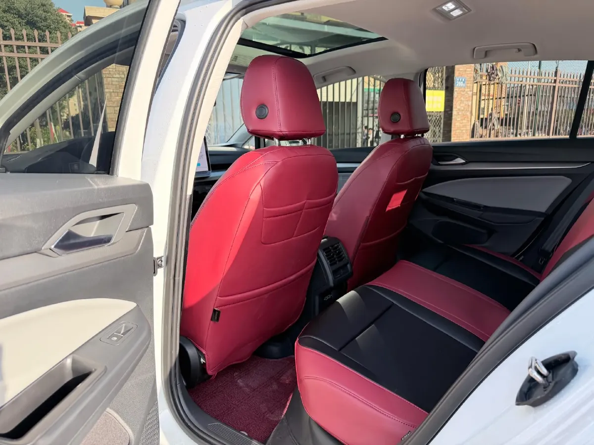 2025 Volkswagen Golf 1.5T 160HP L4 7DCT,autocango,china used car exporter,china ev exporter,chinese used car exporter,chinese used ev exporter