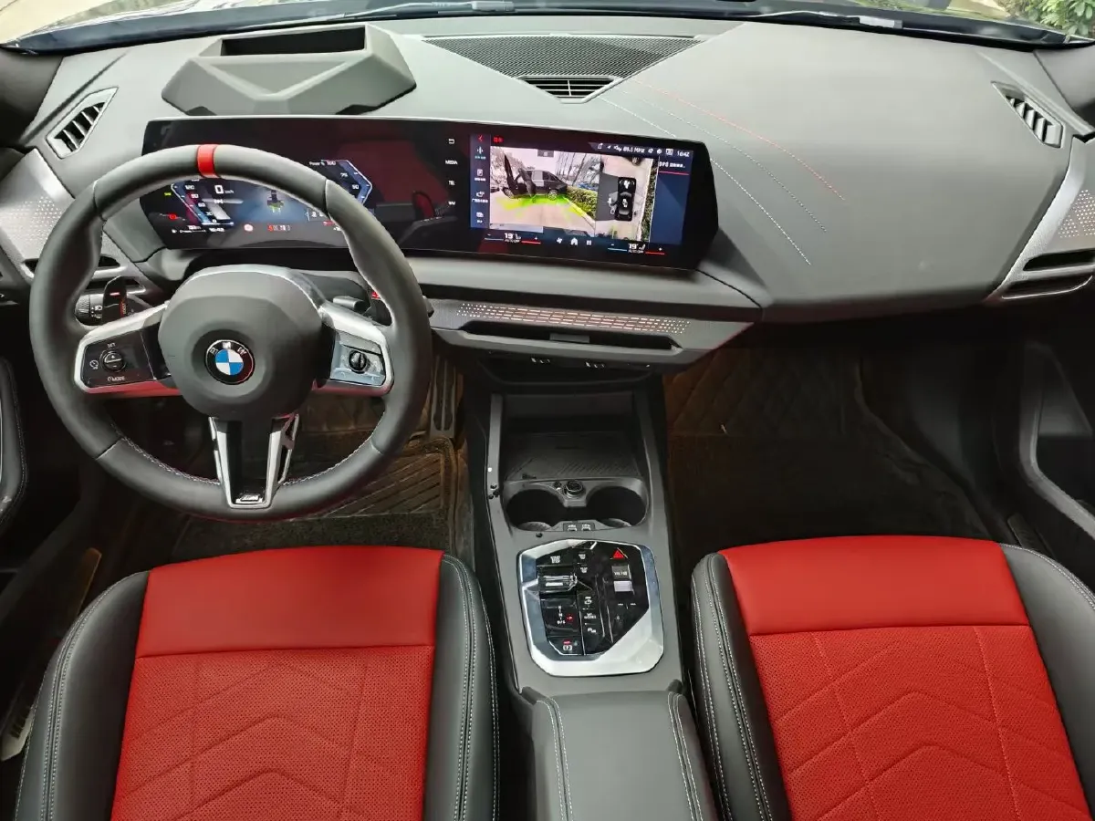 2025 BMW 2.0T 300HP L4 7DCT,autocango,china used car exporter,china ev exporter,chinese used car exporter,chinese used ev exporter