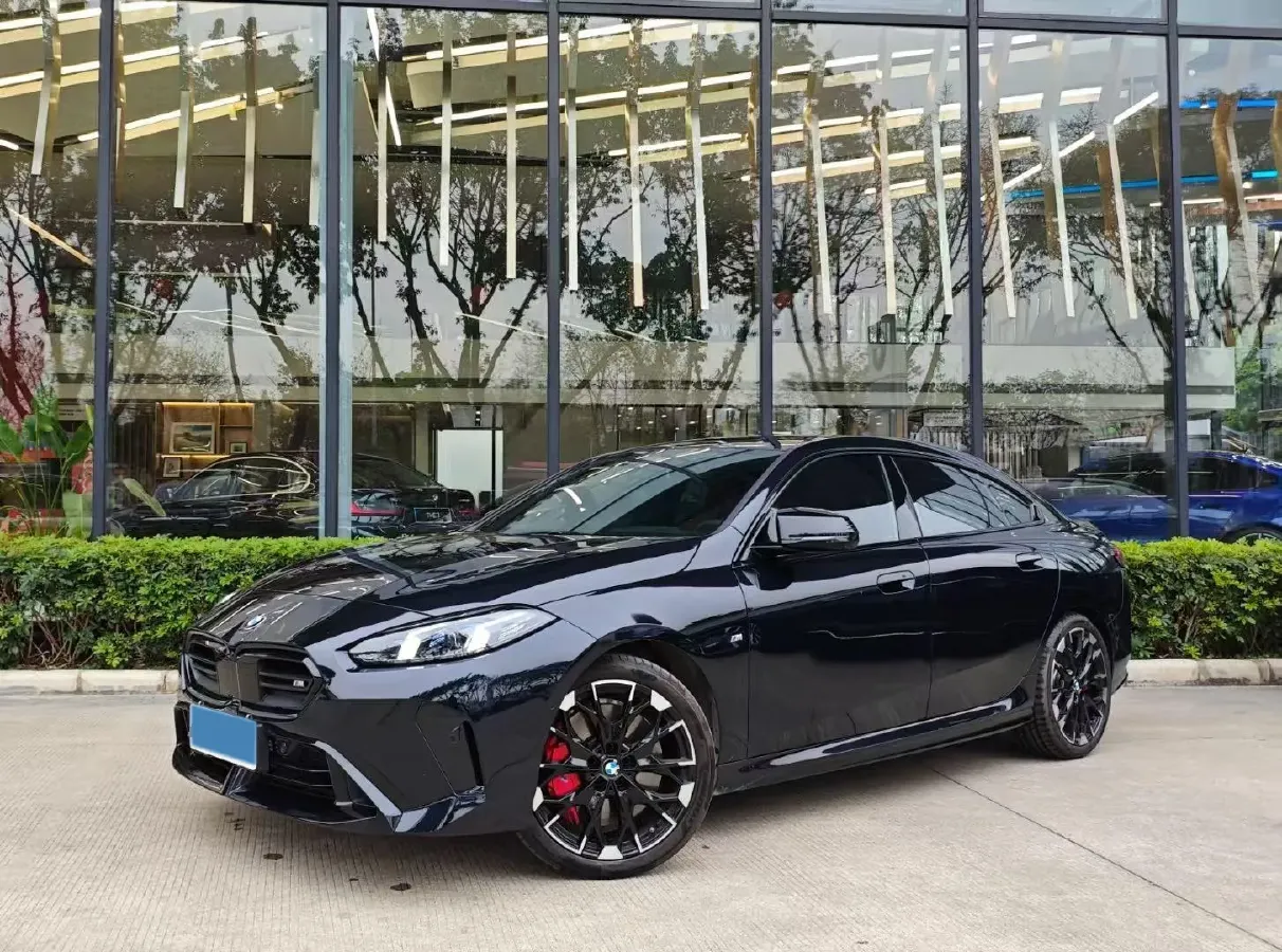 2025 BMW 2.0T 300HP L4 7DCT,autocango,china used car exporter,china ev exporter,chinese used car exporter,chinese used ev exporter