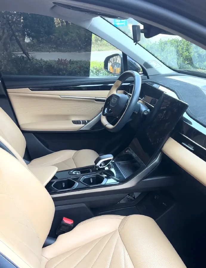 2023 Geely StarRay 2.0T 218HP L4 7DCT,autocango,china used car exporter,china ev exporter,chinese used car exporter,chinese used ev exporter