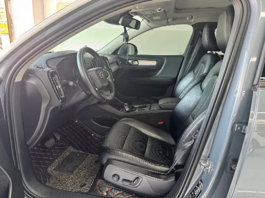 2021 Volvo XC40 1.5T 163HP L3 8AT,autocango,china used car exporter,china ev exporter,chinese used car exporter,chinese used ev exporter