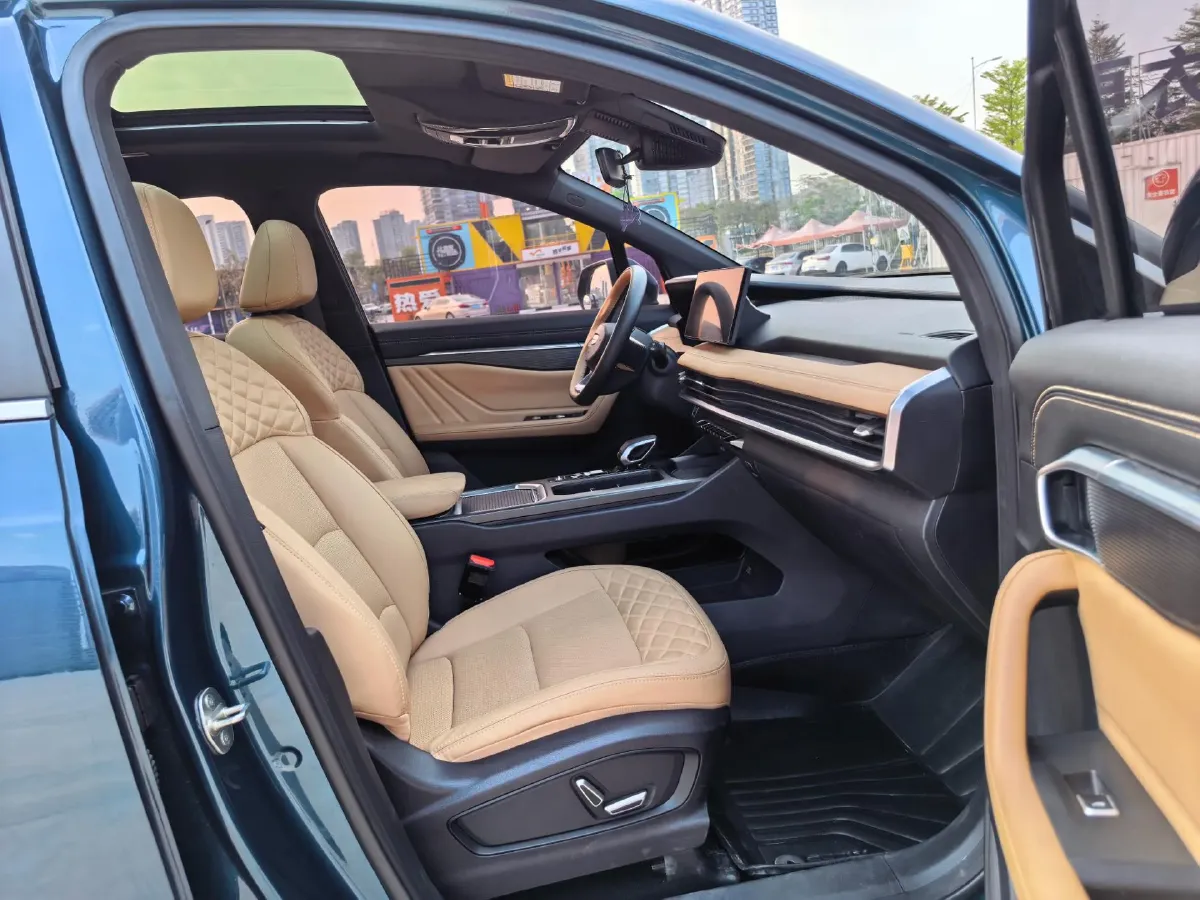 2023 Geely Okavango L 2.0T 218HP L4 7DCT,autocango,china used car exporter,china ev exporter,chinese used car exporter,chinese used ev exporter