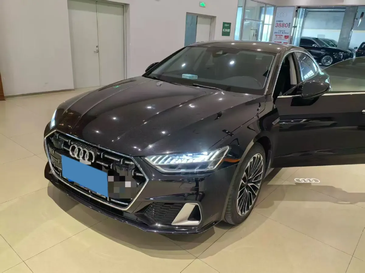 2024 Audi A7L 2.0T 245HP L4 7DCT,autocango,china used car exporter,china ev exporter,chinese used car exporter,chinese used ev exporter