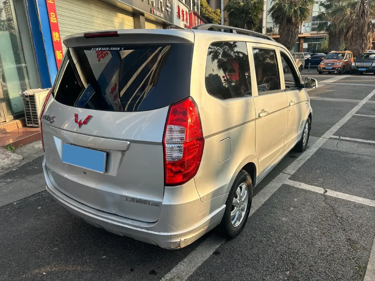 2016 WuLing HongGuang 1.5L 112HP L4 5MT,autocango,china used car exporter,china ev exporter,chinese used car exporter,chinese used ev exporter
